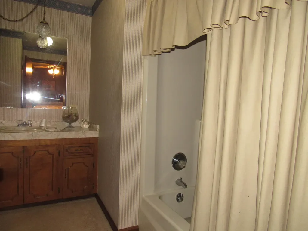 96 Stagecoach Drive Newport City VT 05855