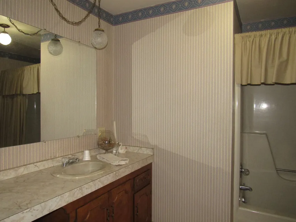 96 Stagecoach Drive Newport City VT 05855