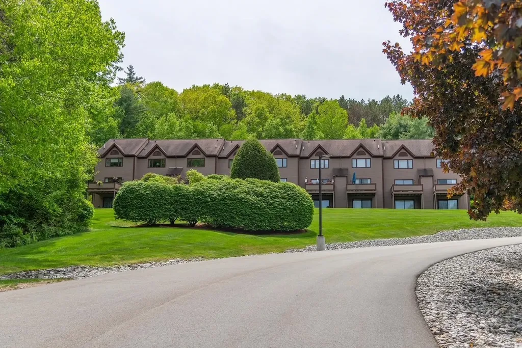 503 Eastview Drive Wilton NH 03086