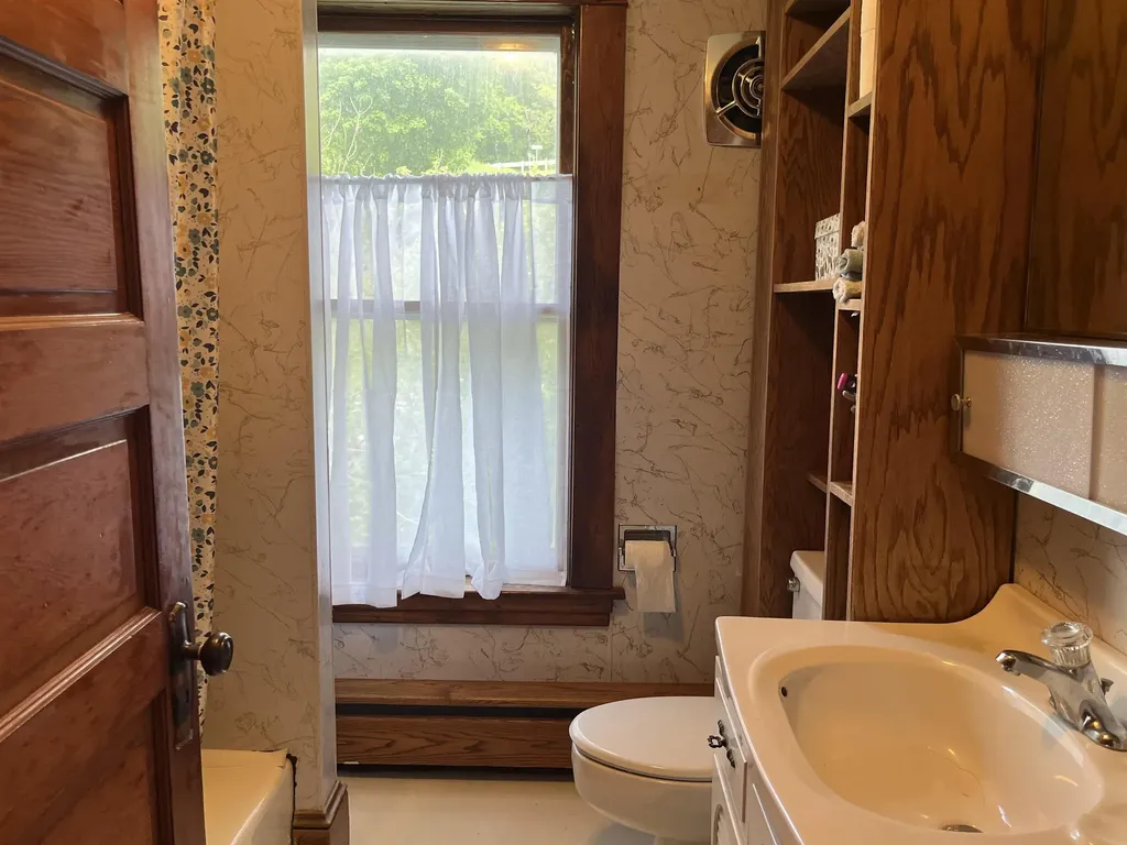 88 Mill Hill Barnet VT 05821
