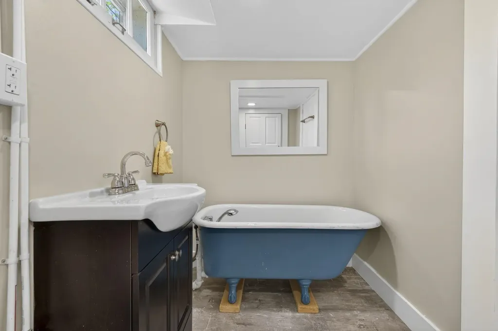 12 Wildemere Terrace Concord NH 03301