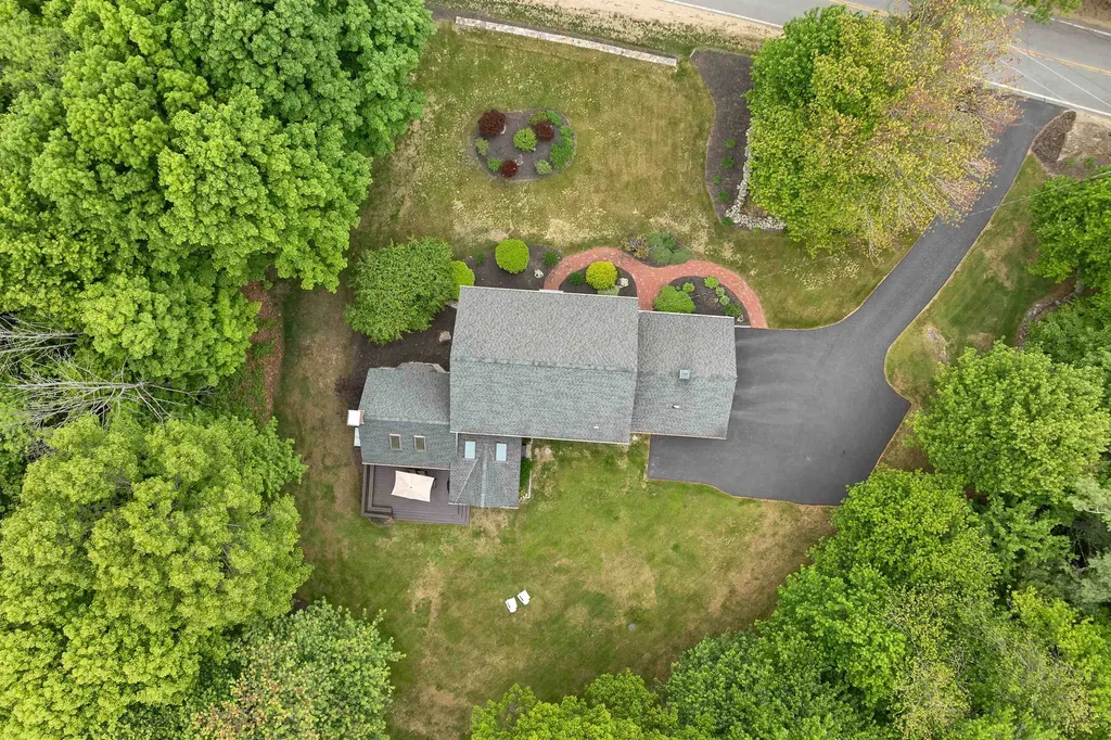 66 Knox Road Bow NH 03304