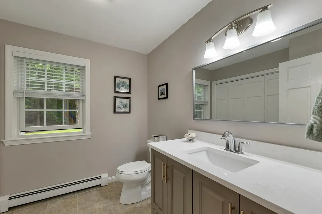 66 Knox Road Bow NH 03304
