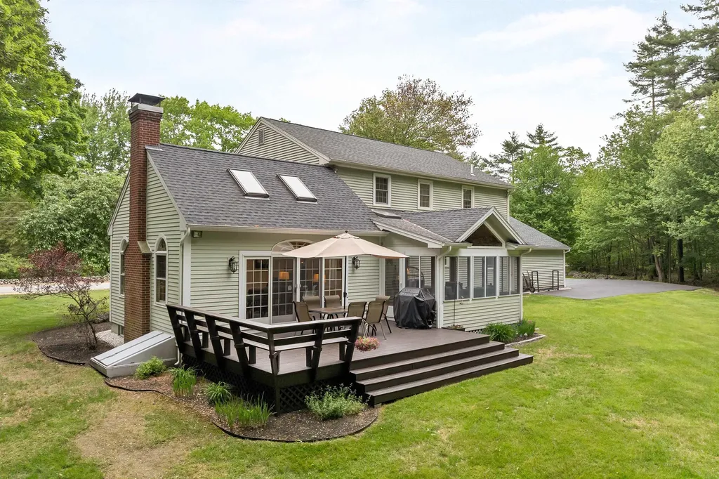 66 Knox Road Bow NH 03304