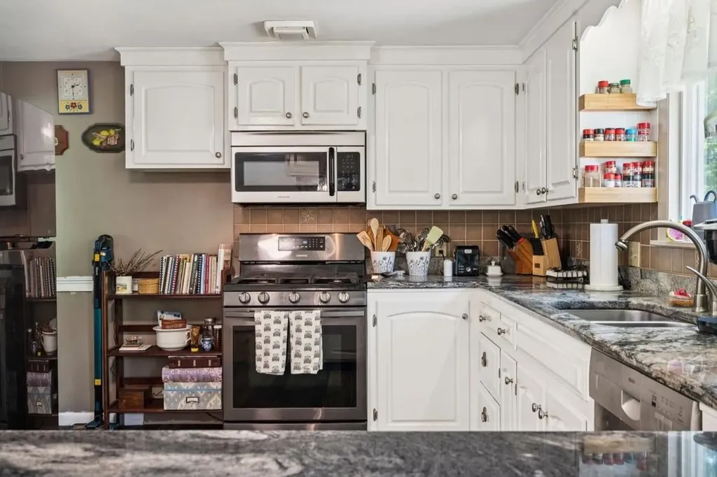 139 Belknap Avenue Newport NH 03773
