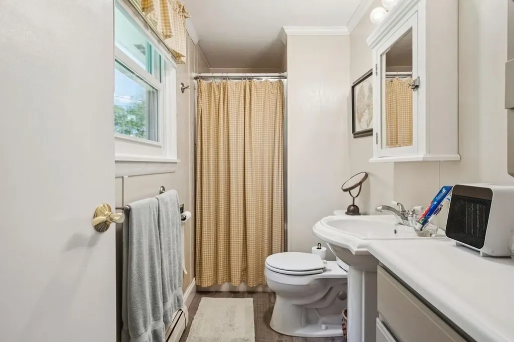 139 Belknap Avenue Newport NH 03773