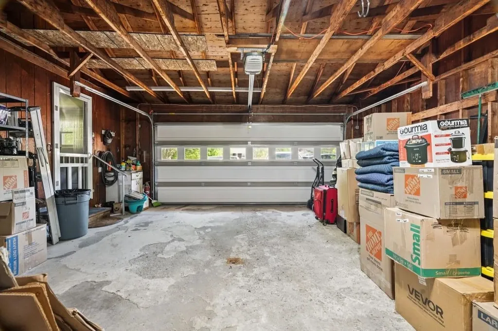 139 Belknap Avenue Newport NH 03773