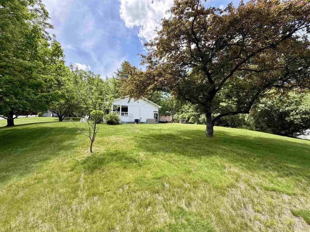139 Belknap Avenue Newport NH 03773