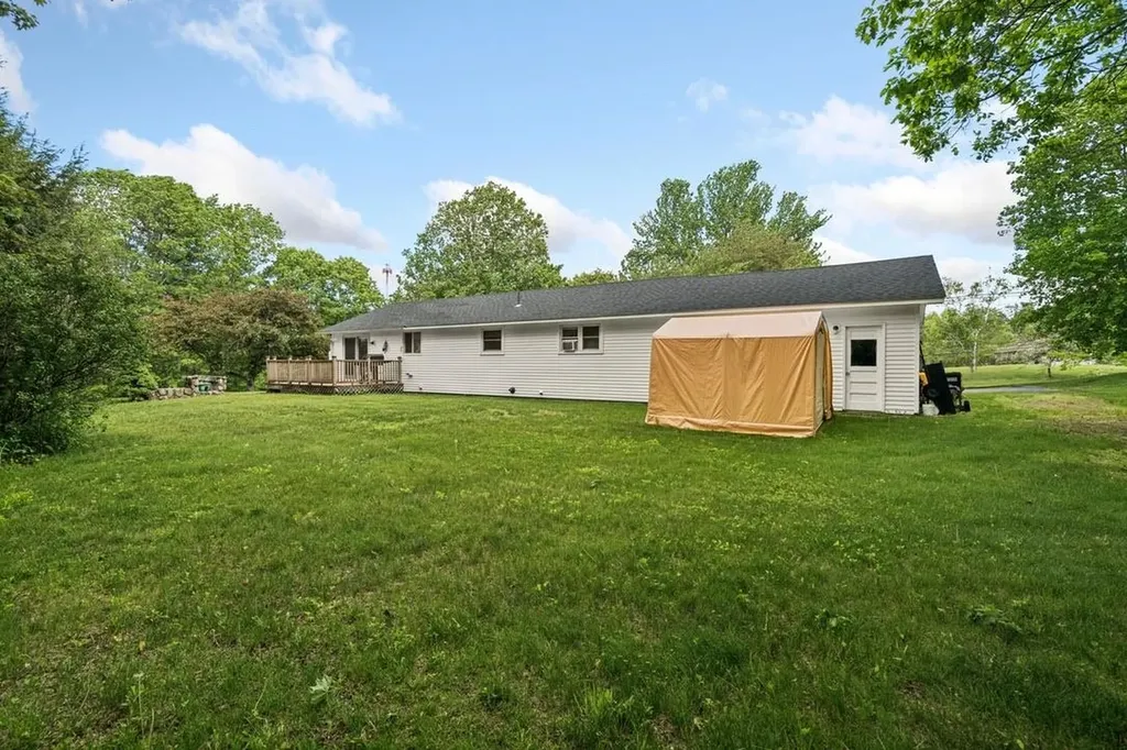 139 Belknap Avenue Newport NH 03773