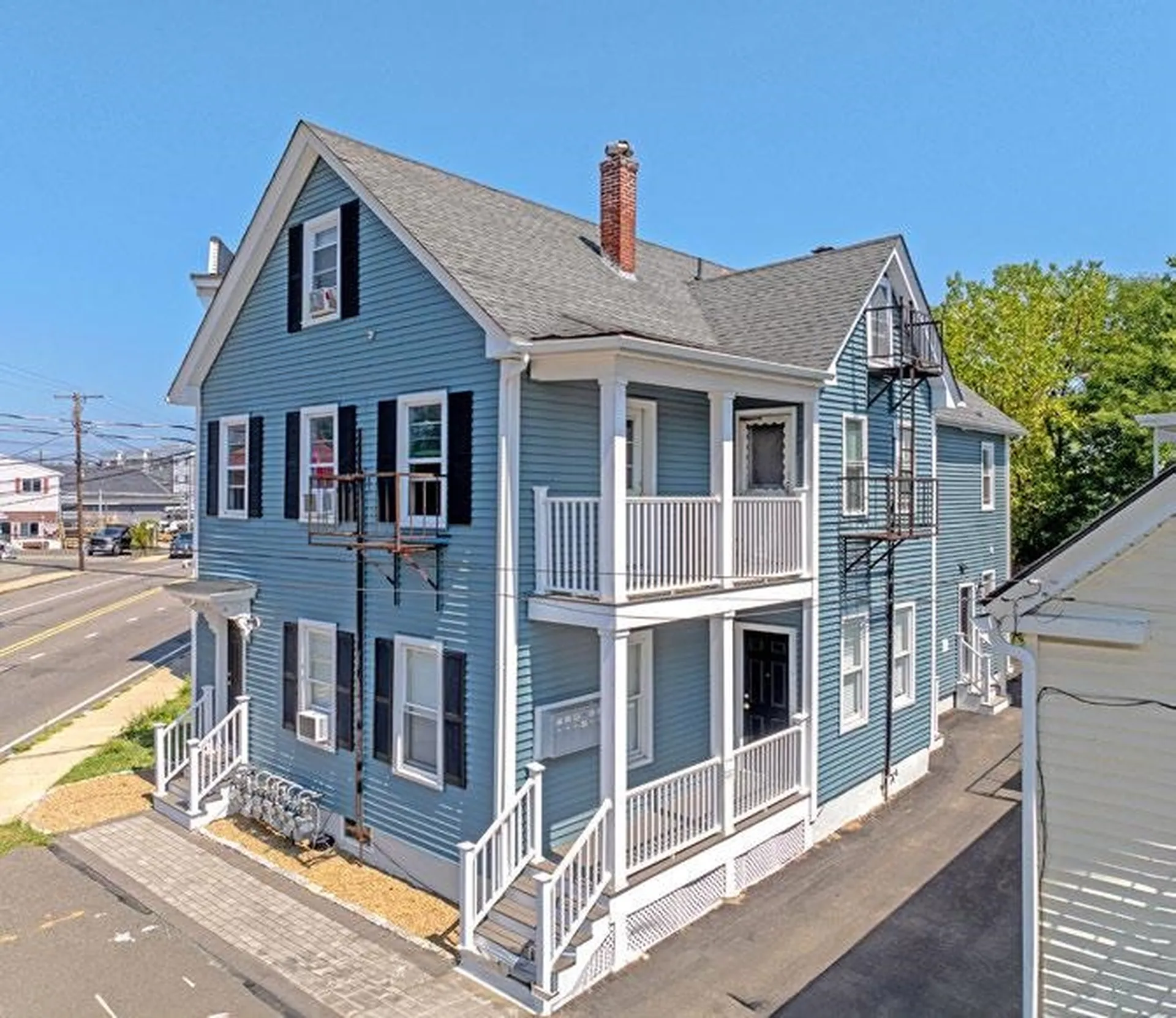 30 Ledge Street Nashua NH 03060