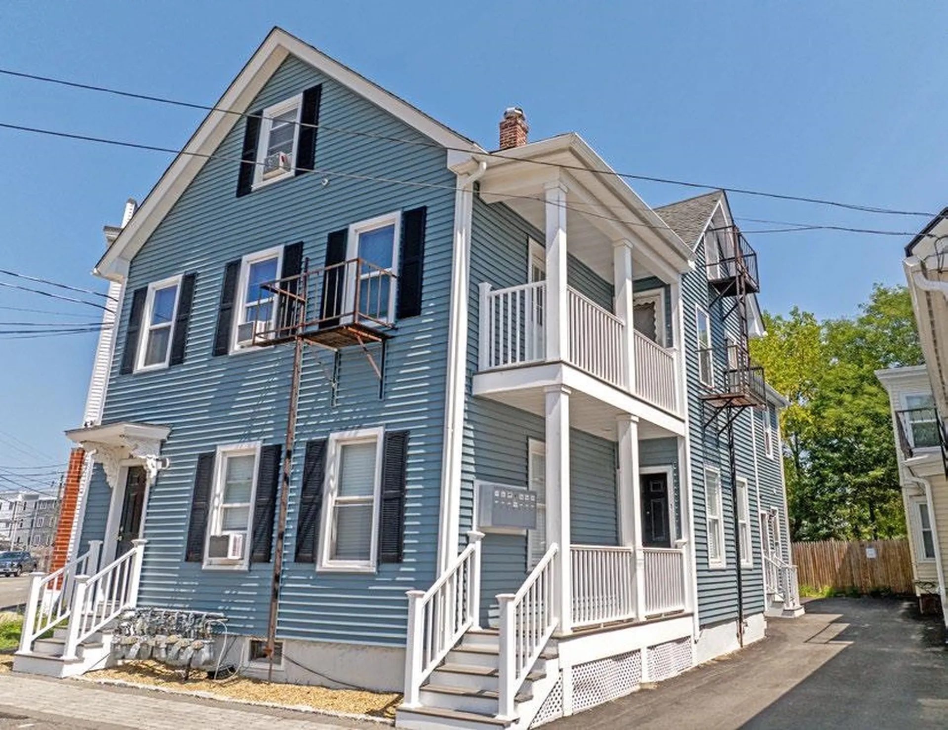 30 Ledge Street Nashua NH 03060