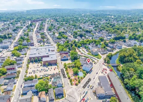 30 Ledge Street Nashua NH 03060