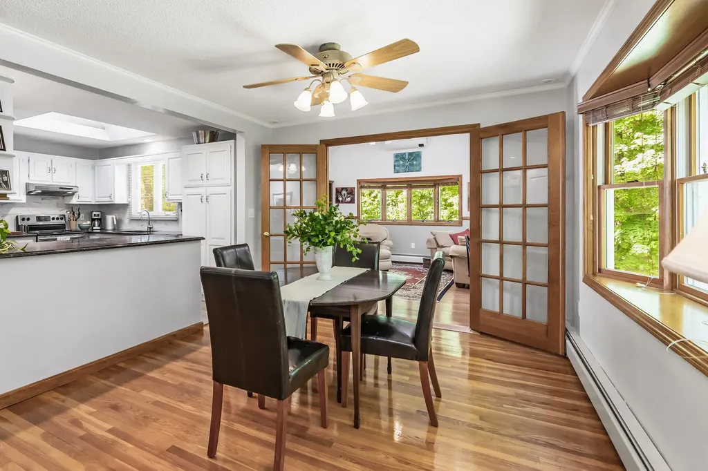 6 Currier Drive Londonderry NH 03053