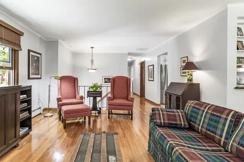 6 Currier Drive Londonderry NH 03053