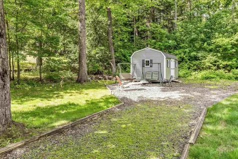 6 Currier Drive Londonderry NH 03053