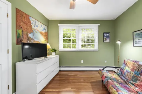 6 Currier Drive Londonderry NH 03053