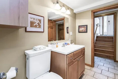 6 Currier Drive Londonderry NH 03053