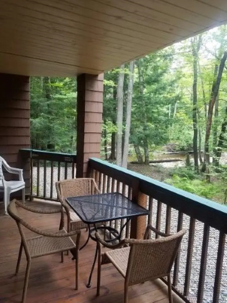 29 Riverfront Drive Woodstock NH 03262