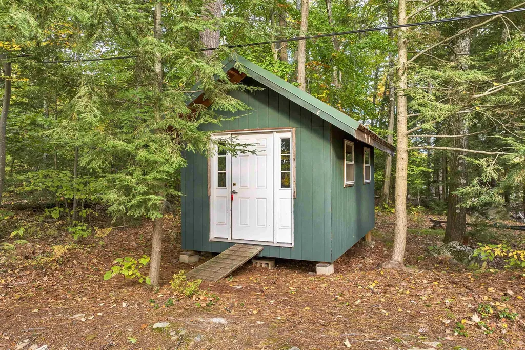 27 Pitchwood Island Meredith NH 03253