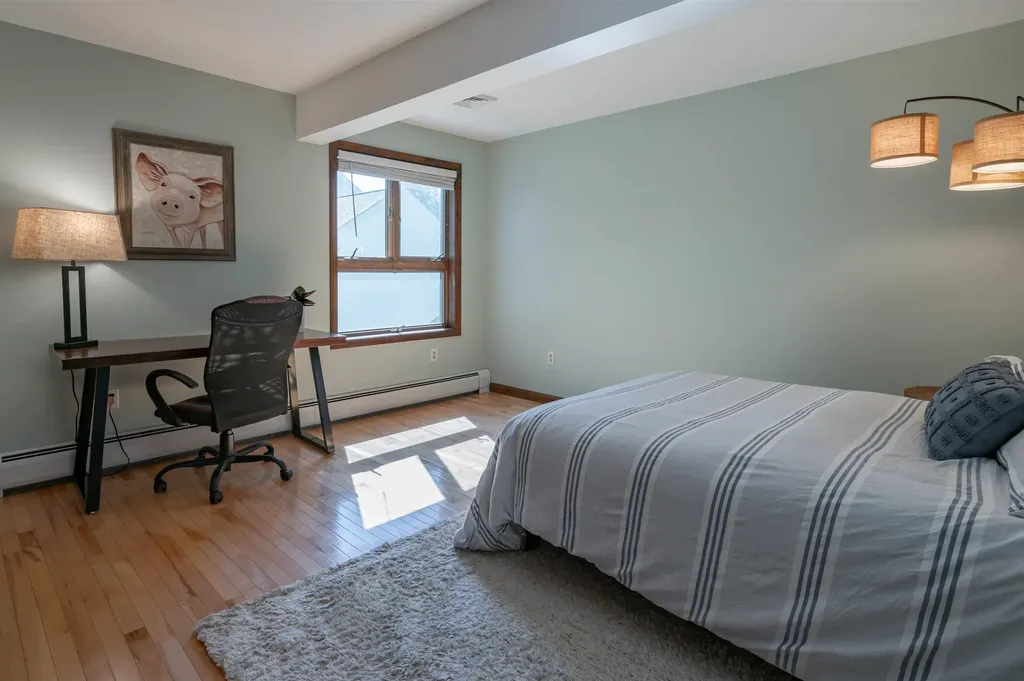14 Wentworth Street Nashua NH 03060