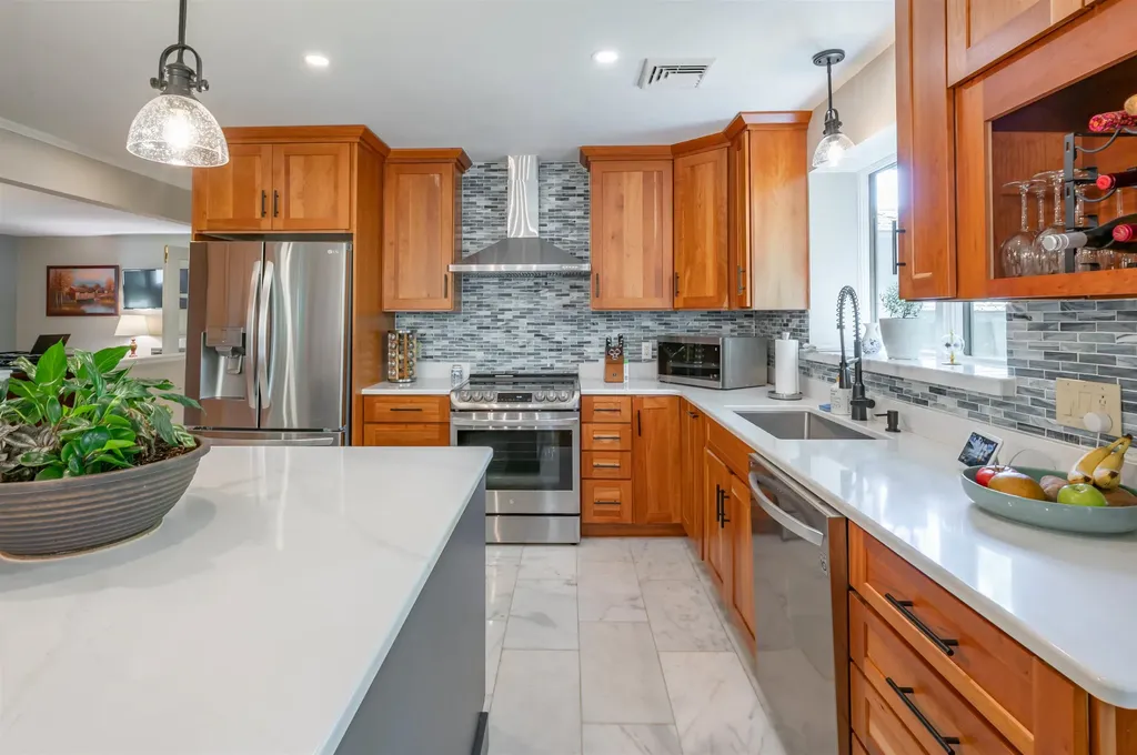 14 Wentworth Street Nashua NH 03060