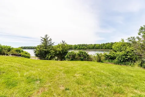 131 Spur Road Dover NH 03820