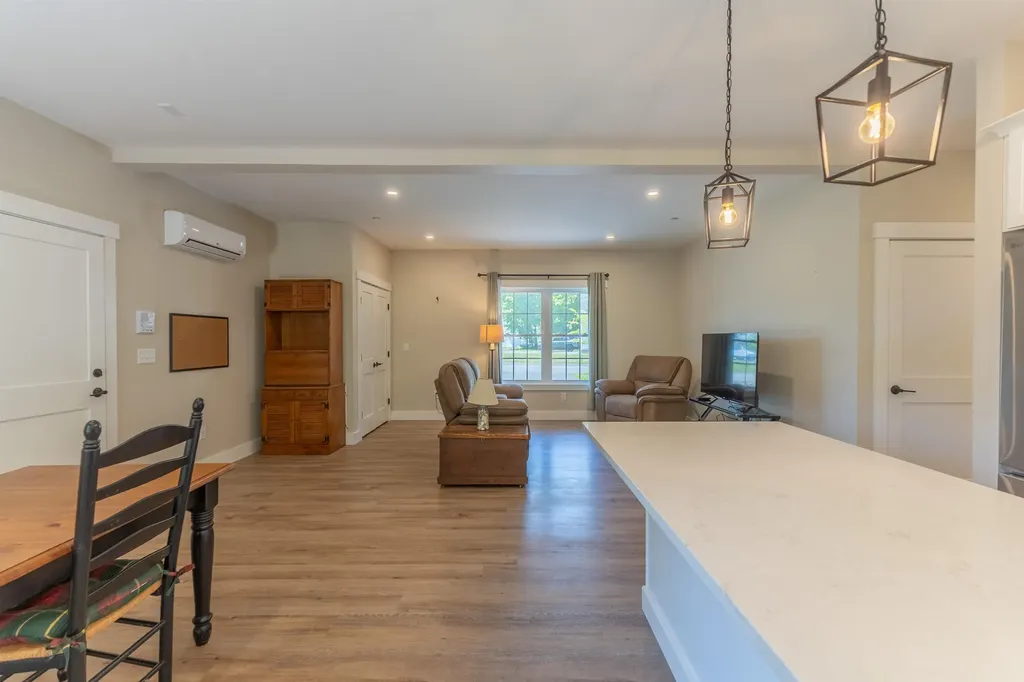 4-8 Beaver Brook Way Pelham NH 03076