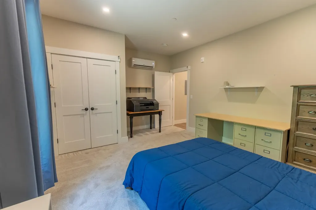 4-8 Beaver Brook Way Pelham NH 03076