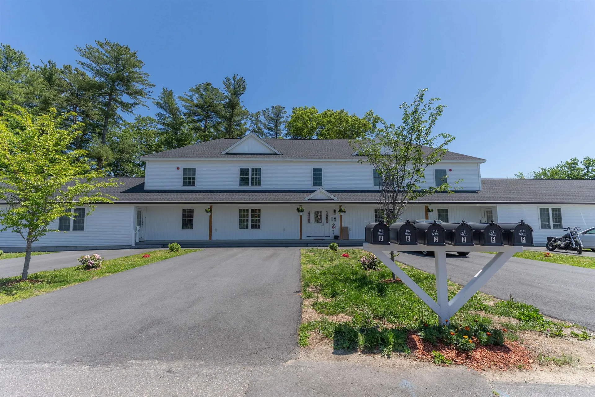 4-8 Beaver Brook Way Pelham NH 03076