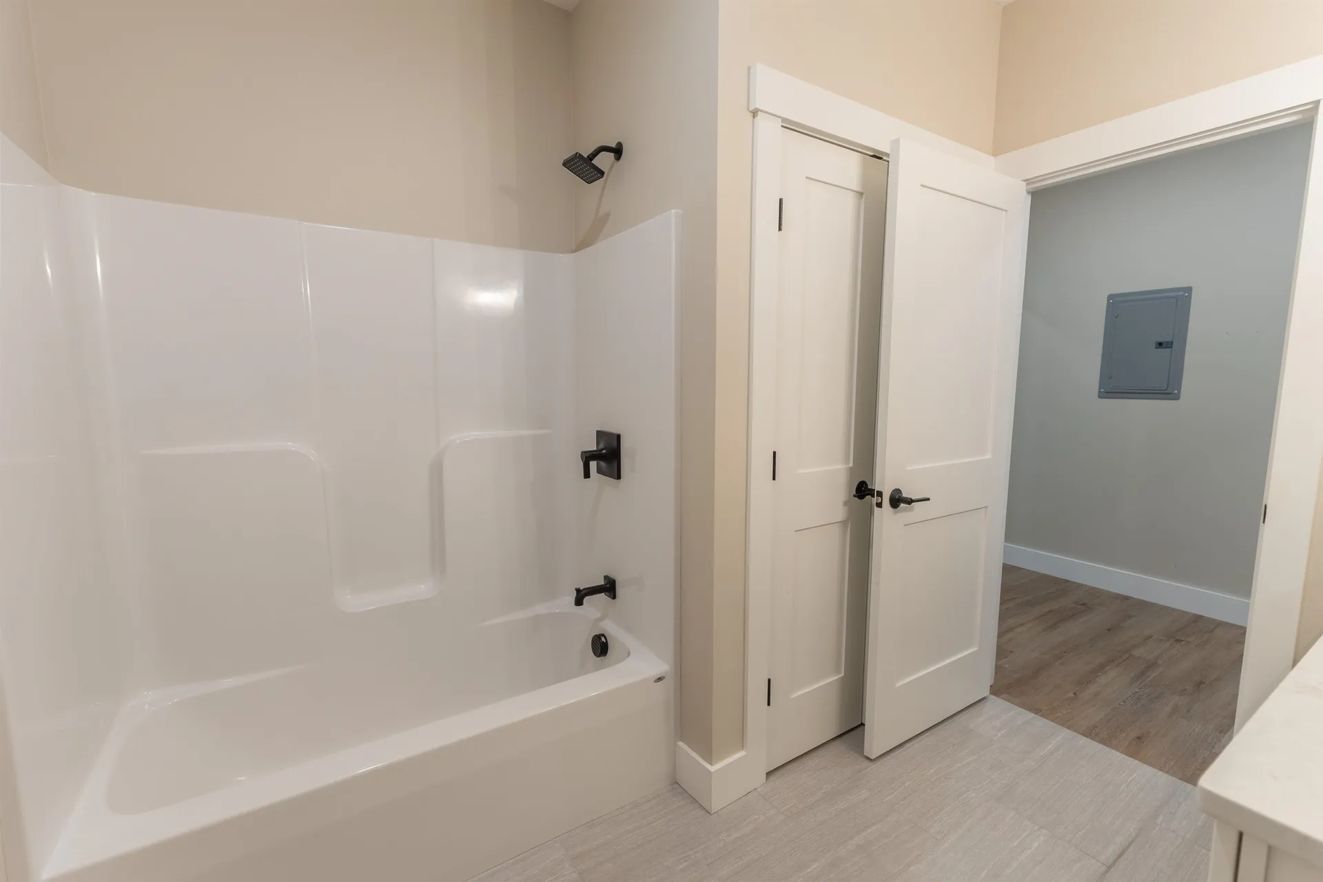 4-8 Beaver Brook Way Pelham NH 03076