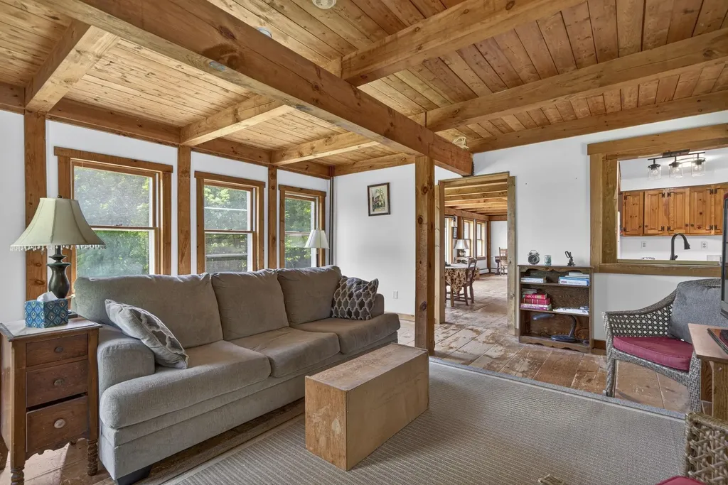 133 Hackett Hill Road Hooksett NH 03106