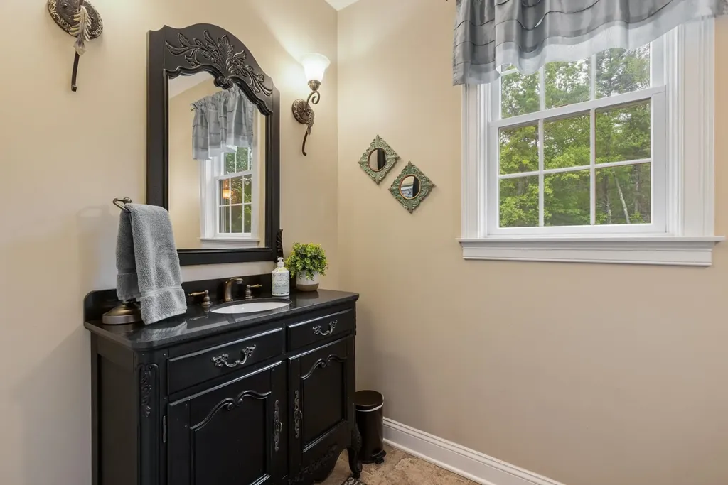 6 Shawns Way Somersworth NH 03878
