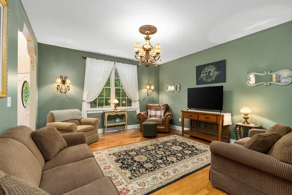 6 Shawns Way Somersworth NH 03878
