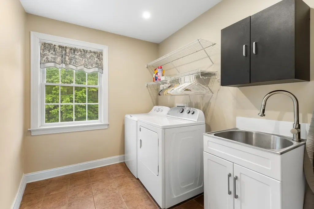 6 Shawns Way Somersworth NH 03878