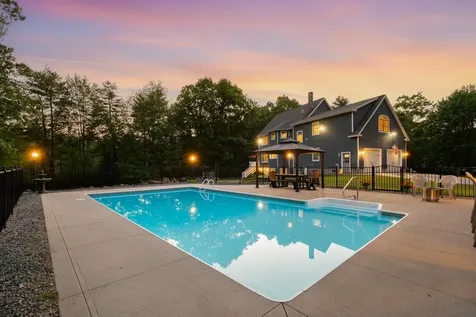 6 Shawns Way Somersworth NH 03878