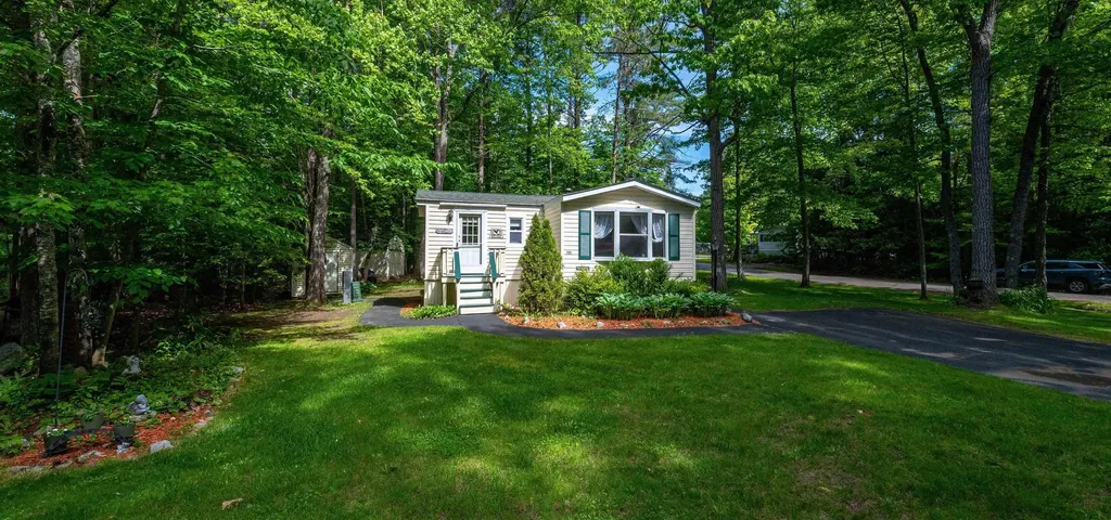 105 Eagle Ledge Loop Conway NH 03813