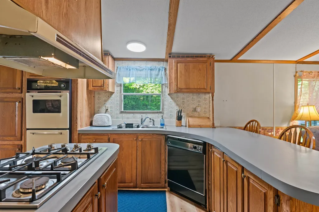 105 Eagle Ledge Loop Conway NH 03813