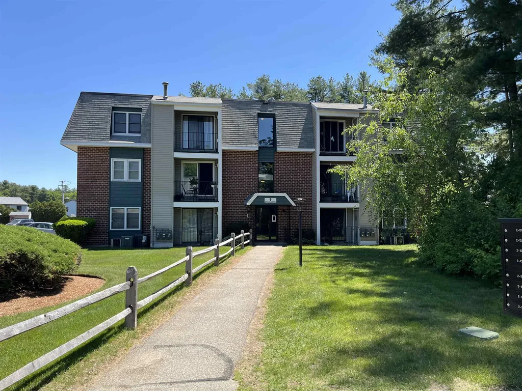 2 Roedean Drive Nashua NH 03063