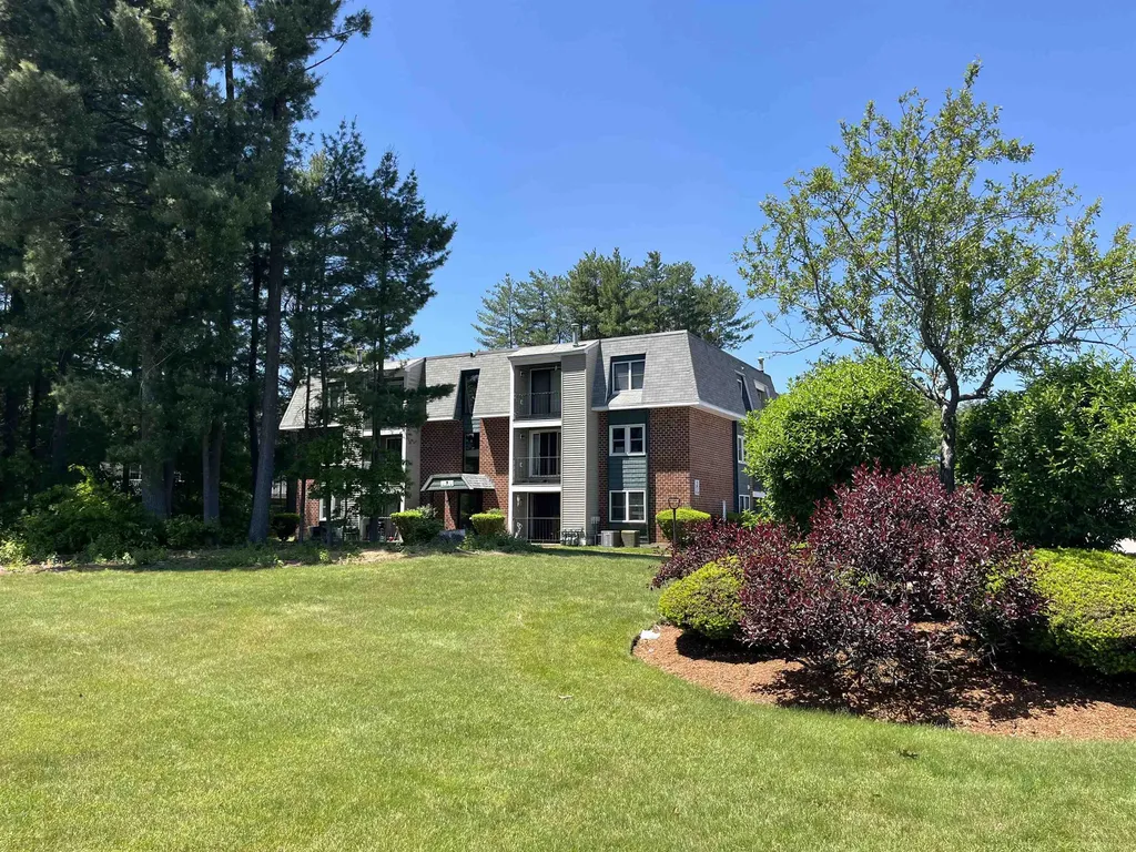 2 Roedean Drive Nashua NH 03063