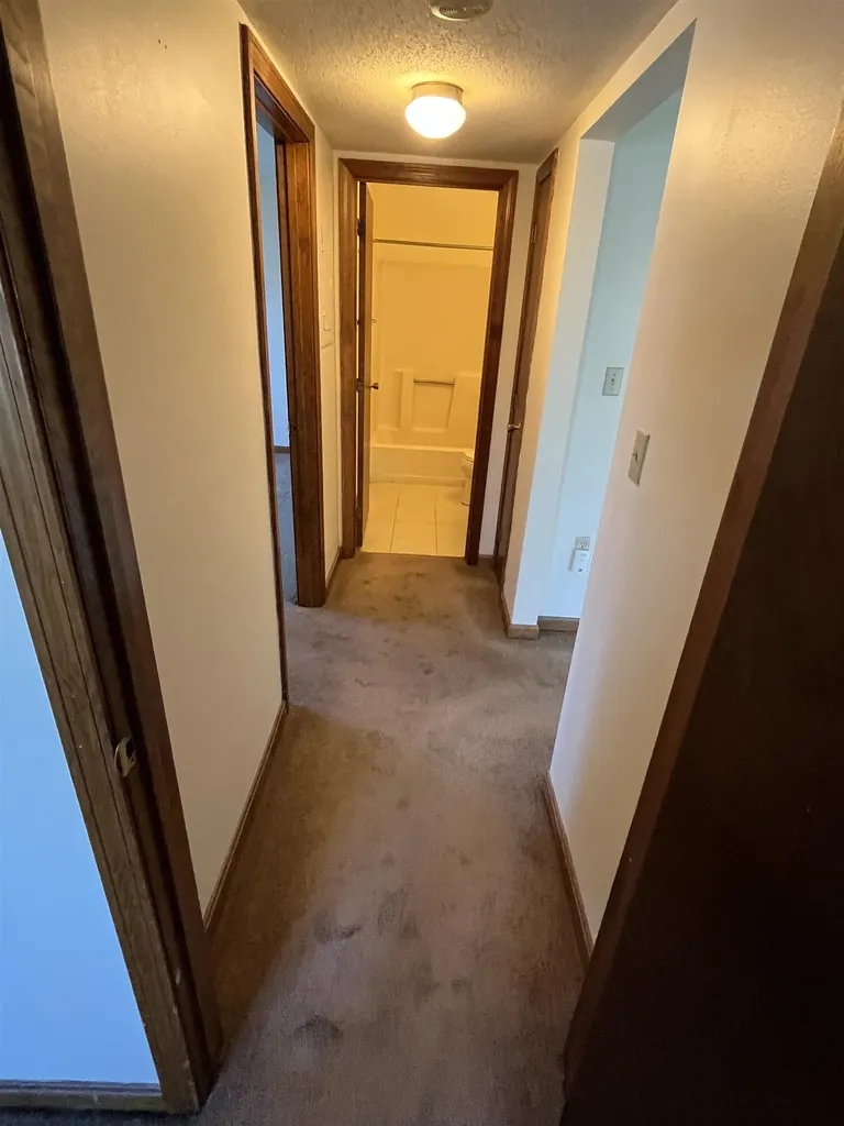 2 Roedean Drive Nashua NH 03063