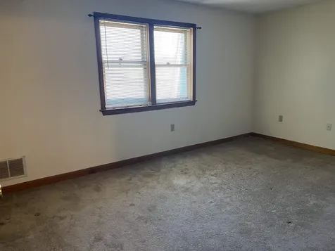 2 Roedean Drive Nashua NH 03063