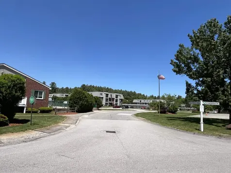 2 Roedean Drive Nashua NH 03063