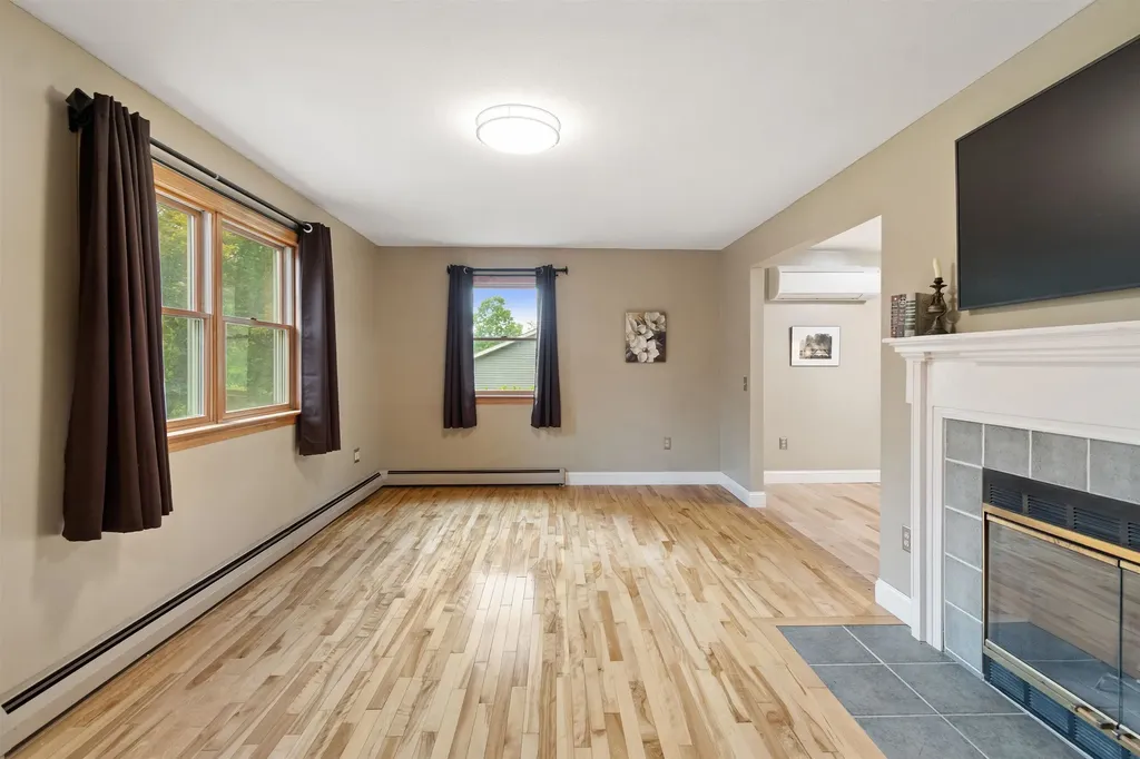 697 East Hill Road Richmond VT 05477