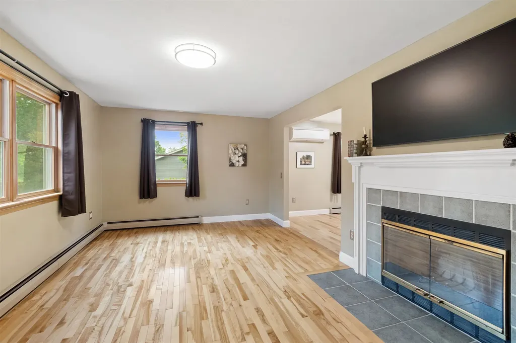 697 East Hill Road Richmond VT 05477