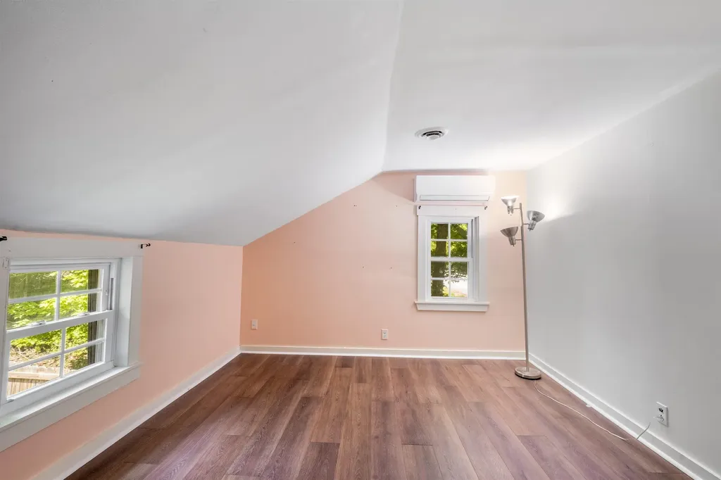 74 Glen Street Farmington NH 03835
