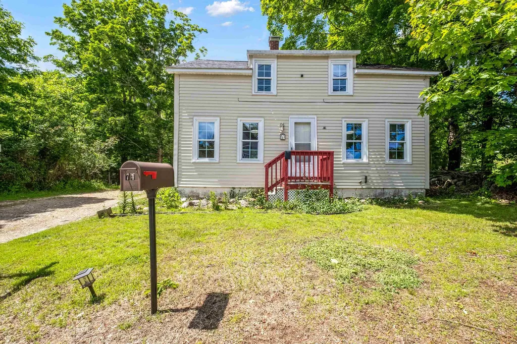 74 Glen Street Farmington NH 03835
