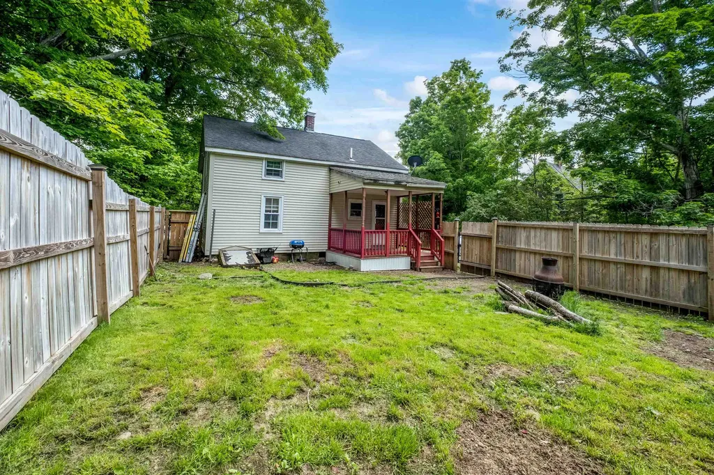 74 Glen Street Farmington NH 03835