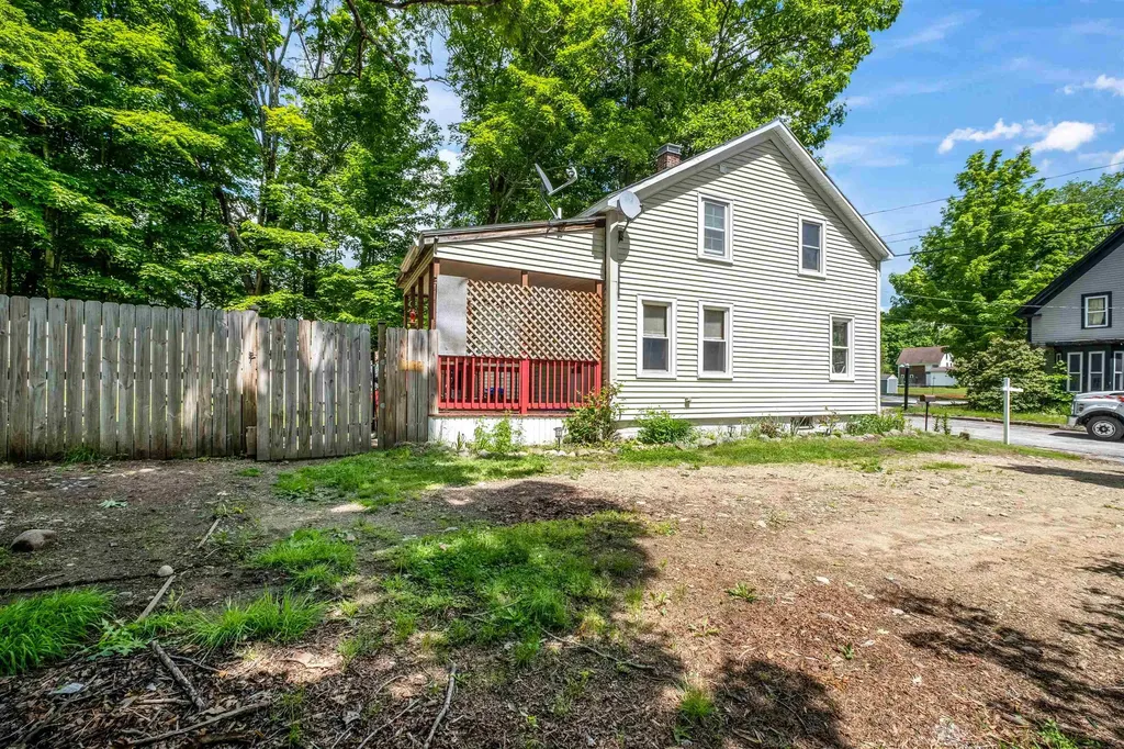 74 Glen Street Farmington NH 03835