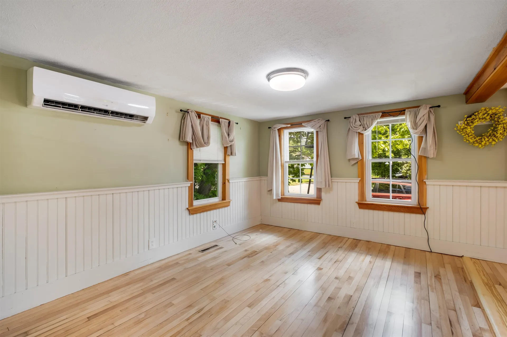 74 Glen Street Farmington NH 03835