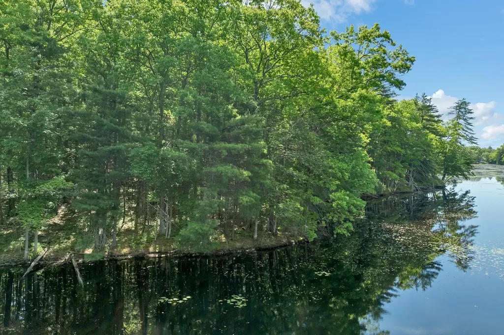 40 Norwood Road Salem NH 03079